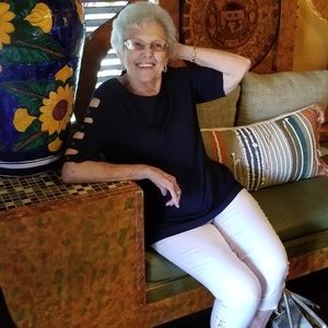 Meet your Posher, Rita